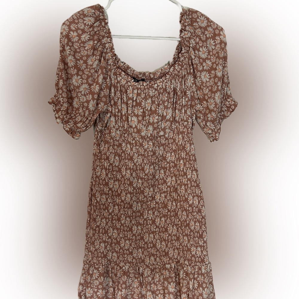 Lily Rose Tan Daisy Print Ruffle Mini Dress NWT